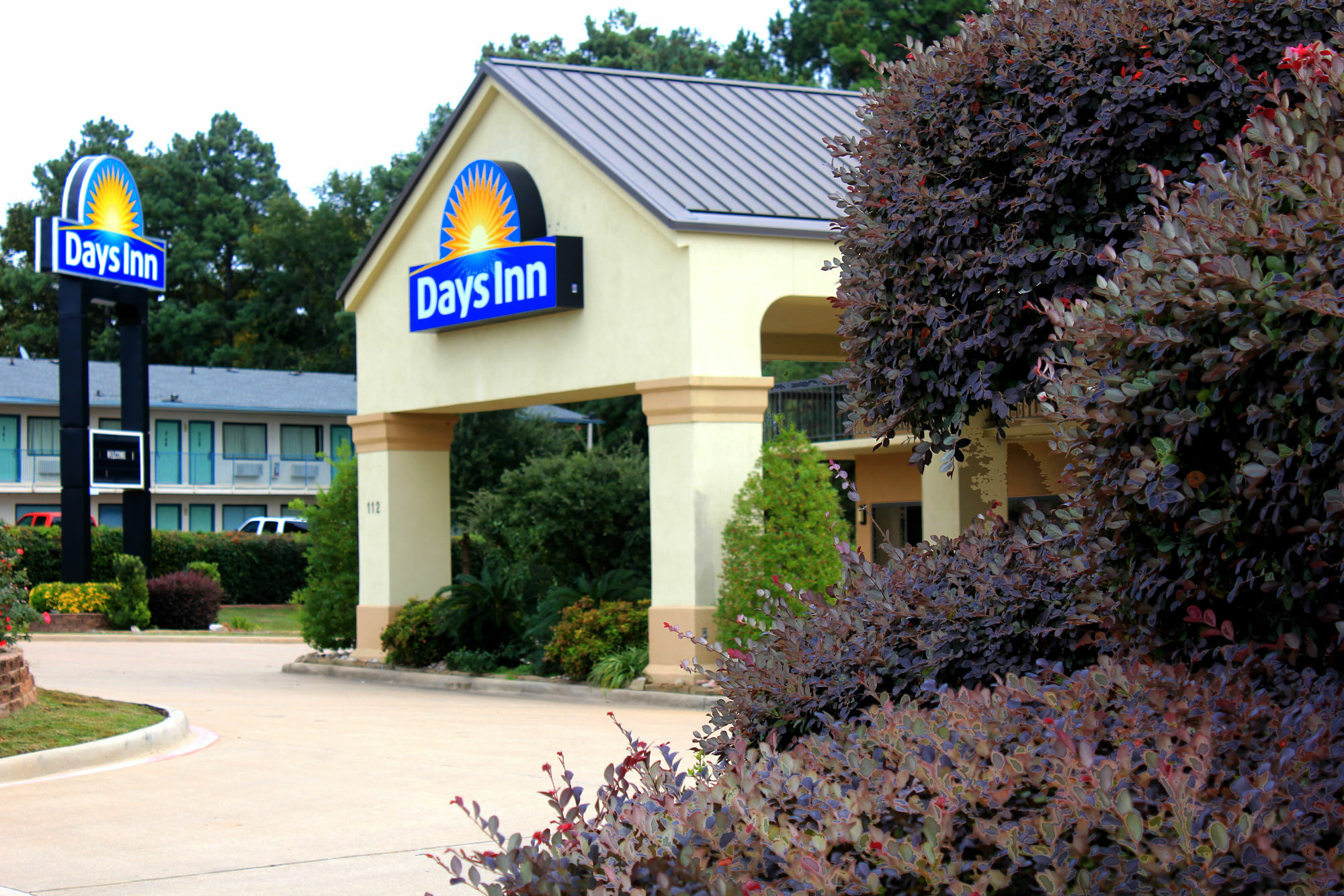 Days Inn By Wyndham Longview South Экстерьер фото